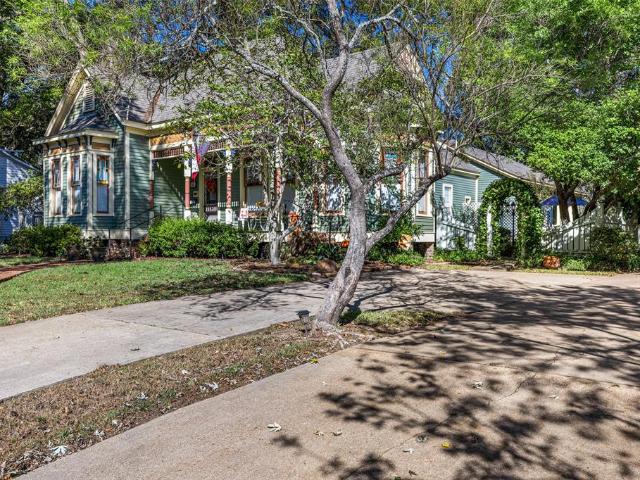 House for sale in Marion, Texas
