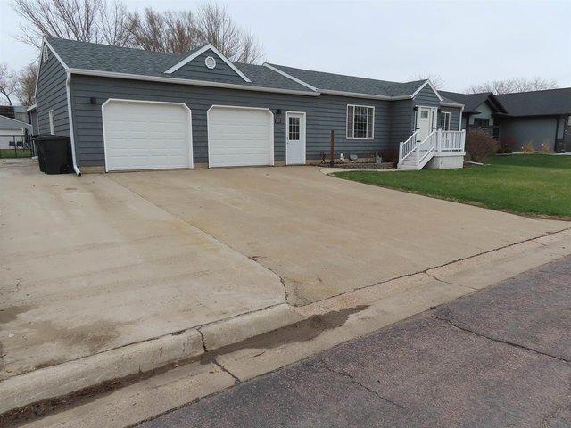 House for sale in Elk Point, South Dakota