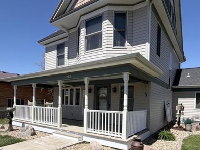 House for sale in Chamberlain, South Dakota