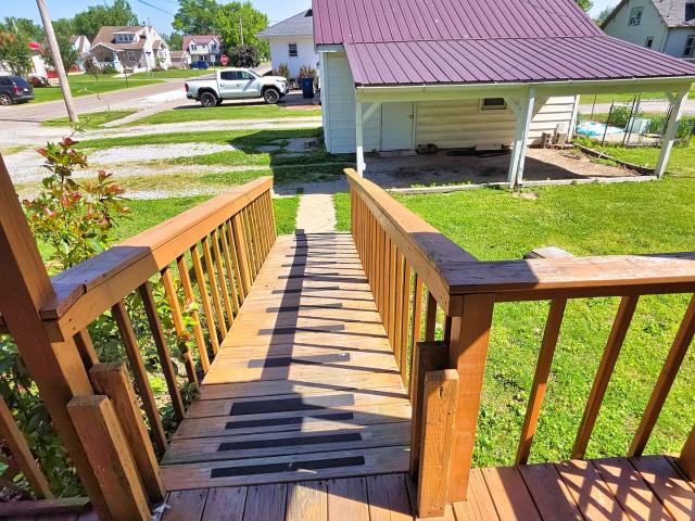 House for sale in Flora, Illinois