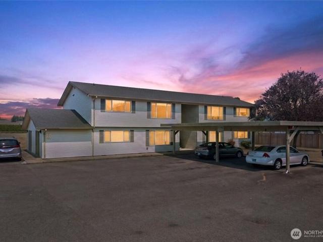 House for sale in Enumclaw, Washington