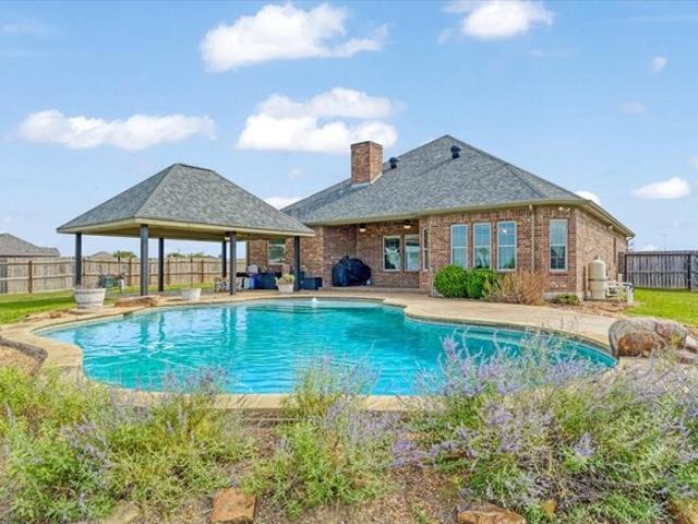 House for sale in Bells, Grayson County
