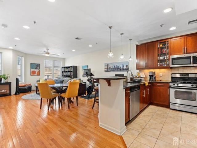 Condo for sale in Hudson, New Jersey