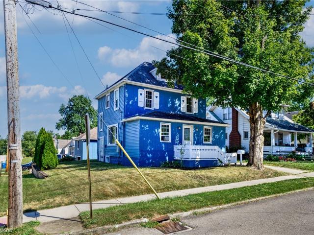 House for sale in Hubbard, Ohio