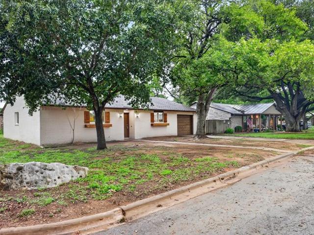 House for sale in Pleasanton, Atascosa County