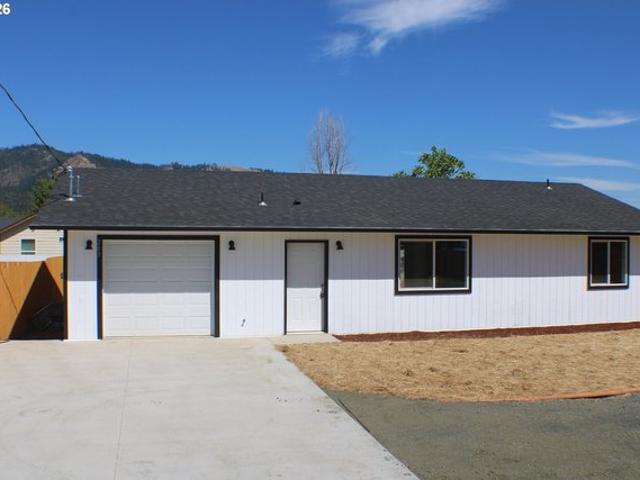 House for sale in Oregonia