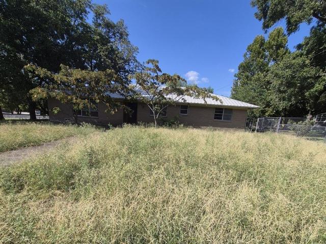 House for sale in Farmersville, Collin County