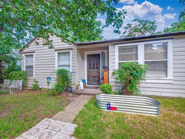 House for sale in Smithville, Texas