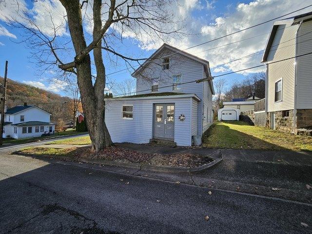House for sale in Elk, Pennsylvania