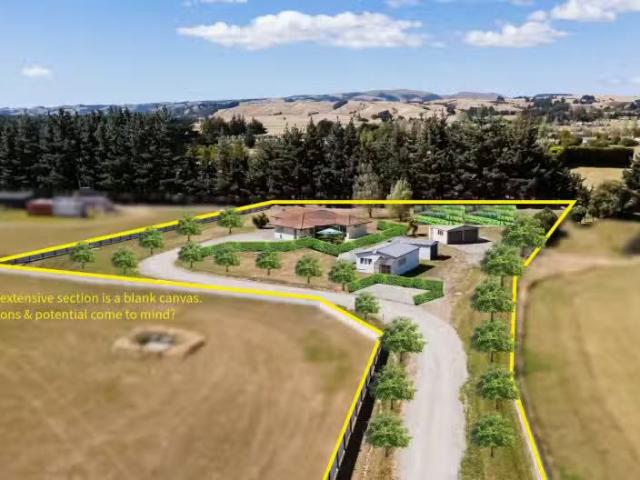 House for sale in Cape Palliser, Wellington