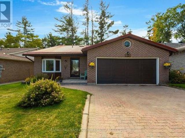 House for sale in Barrie, Central Ontario