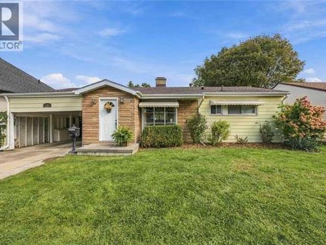 House for sale in Point Edward, Southwestern Ontario