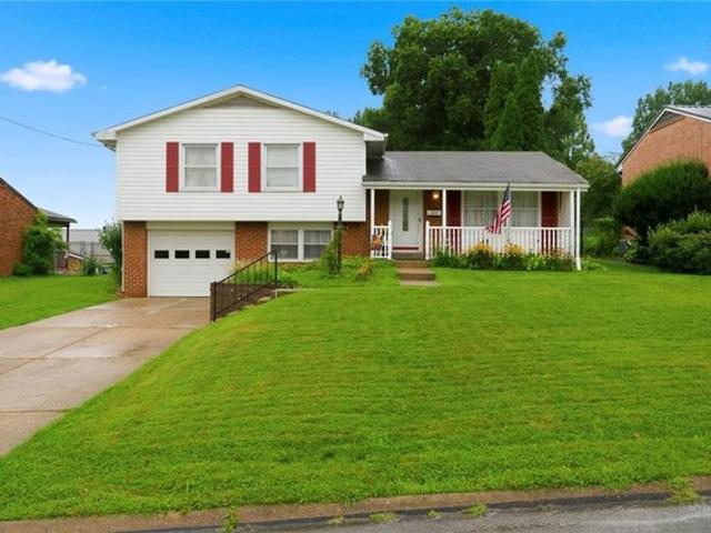 House for sale in Natrona Heights, Pennsylvania