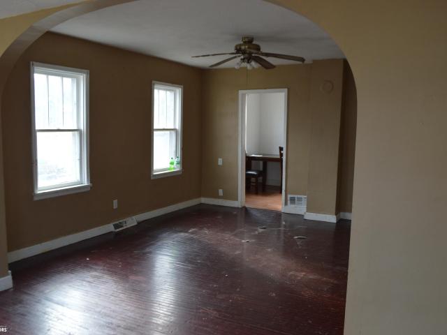 House for sale in Graettinger, Iowa