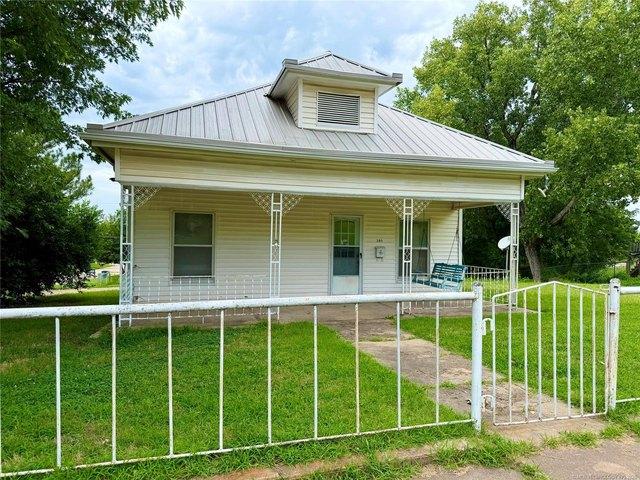 House for sale in Yale, Oklahoma