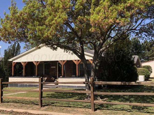 House for sale in Mclean, Texas