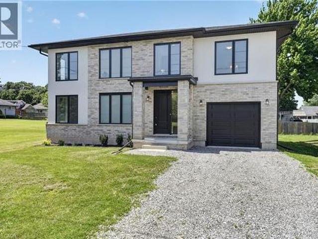 House for sale in Niagara, Ontario