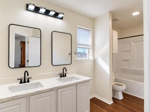 House for sale in Hunters Crossing, Bastrop