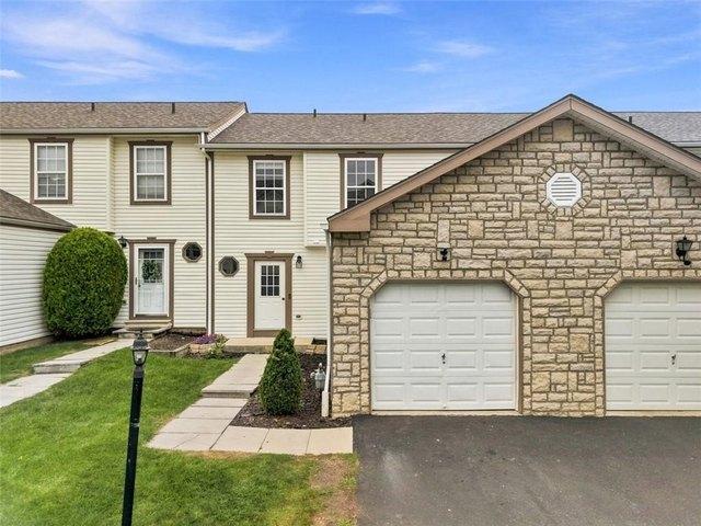 Townhouse for sale in Champion, Pennsylvania