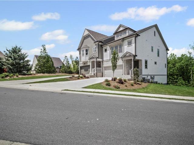 Townhouse for sale in Canton, Georgia