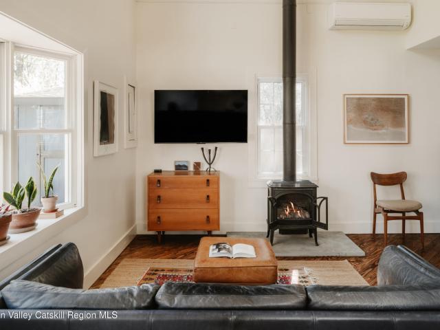 House for sale in Bearsville, New York