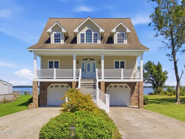 House for sale in Sneads Ferry, North Carolina