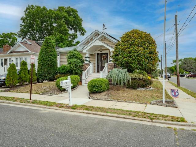 House for sale in Northfield, New Jersey