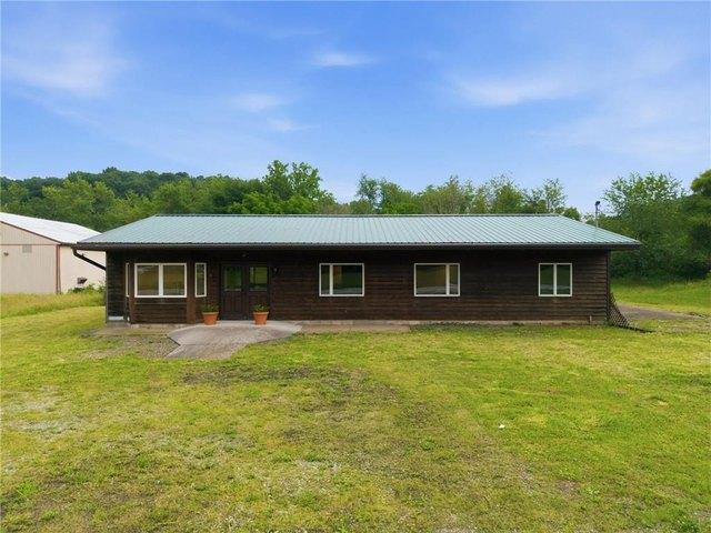 House for sale in Ligonier, Pennsylvania