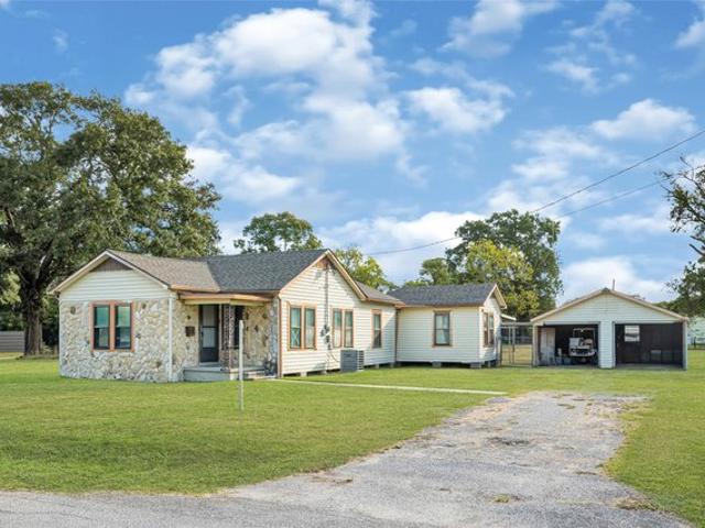 House for sale in Highlands, Harris County