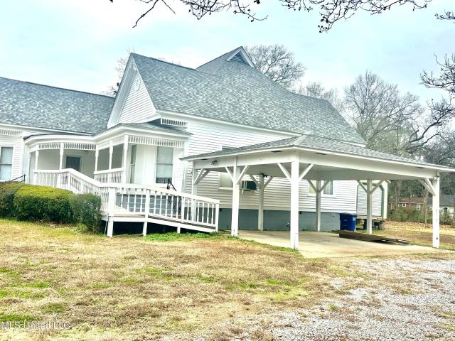 House for sale in Duck Hill, Mississippi