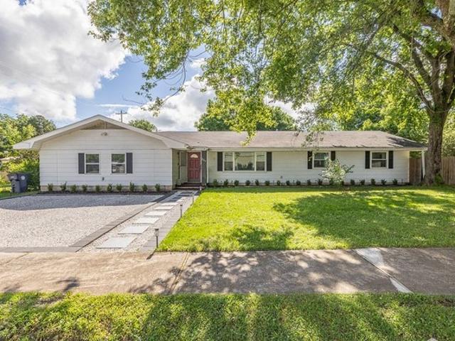 House for sale in Prairie Grove, Washington County