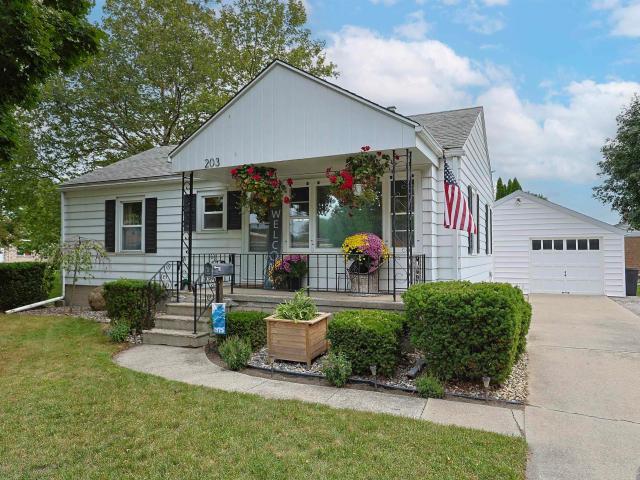 House for sale in Essexville, Michigan