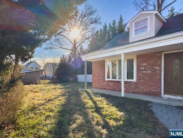 House for sale in Northvale, New Jersey
