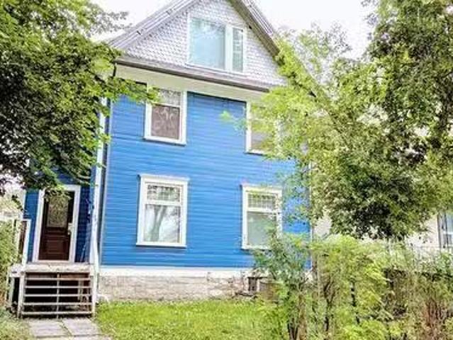 House for sale in East St. Paul, Manitoba