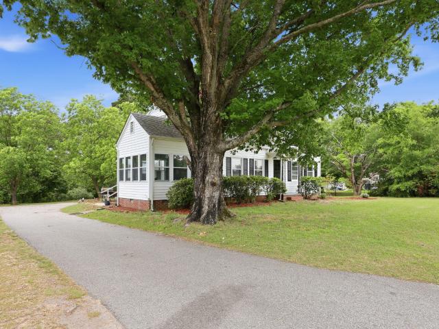House for sale in Broadway, North Carolina