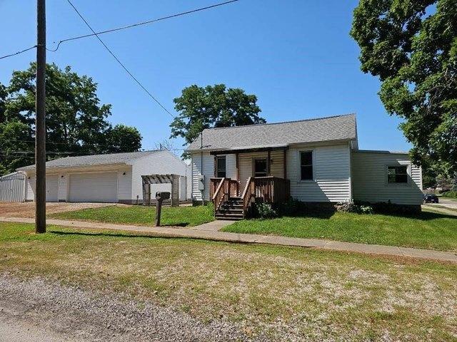 House for sale in Shelbyville, Illinois