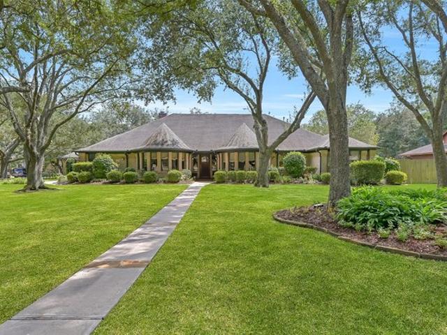House for sale in Friendswood, Texas