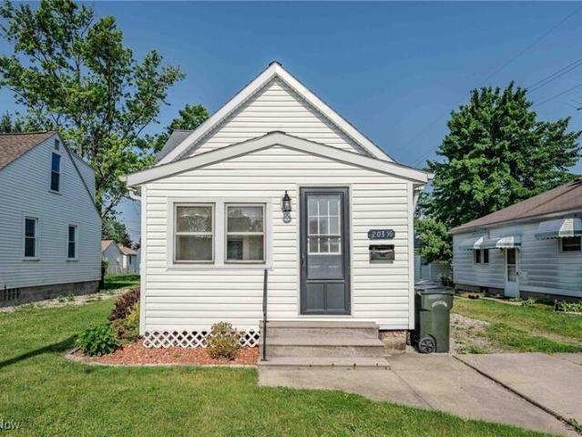 Duplex for sale in Elyria