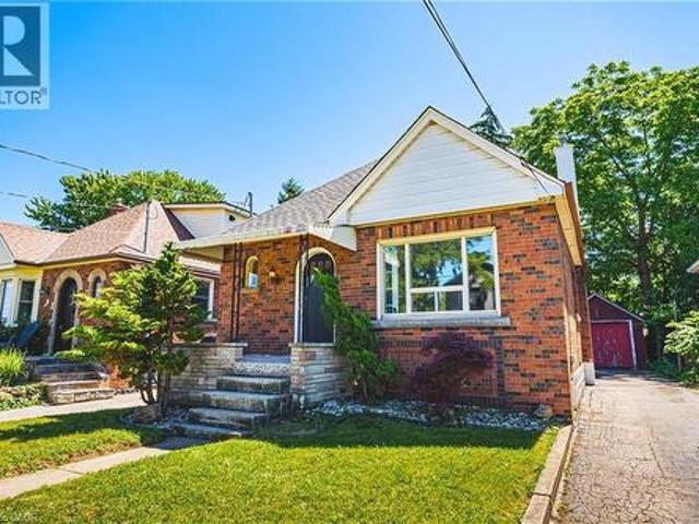 House for sale in Ancaster, Ontario