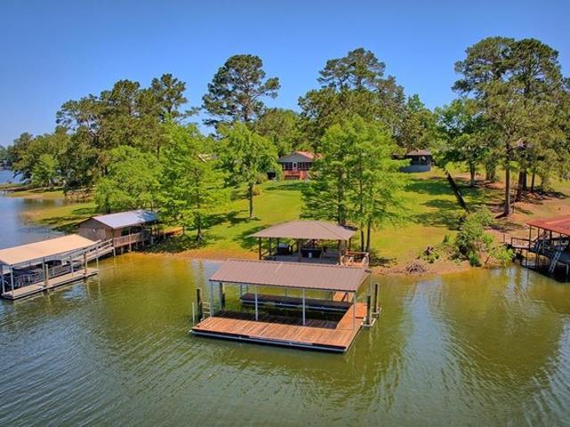 House for sale in Newton, Texas