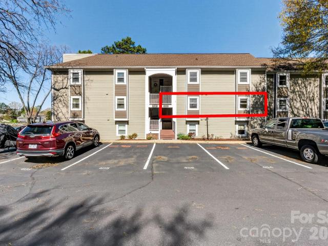 Condo for sale in Cornelius, Mecklenburg County