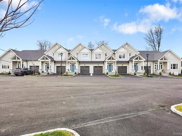 Condo for sale in Cortlandt Manor, New York