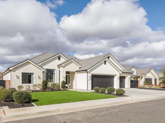 House for sale in Saint George, Utah