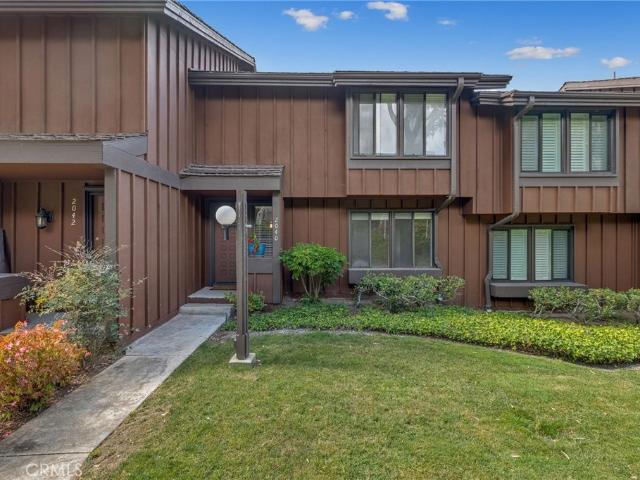 Townhouse for sale in Canoga Park, California