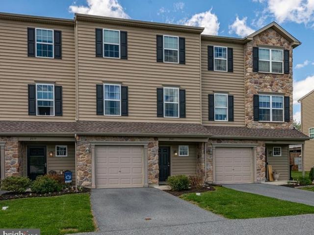 Townhouse for sale in Mohrsville, Pennsylvania