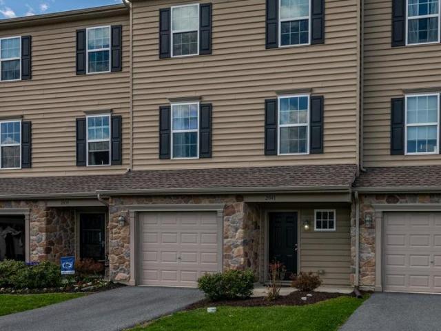 Townhouse for sale in Mohrsville, Pennsylvania