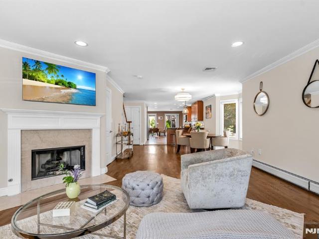 Townhouse for sale in Fort Lee