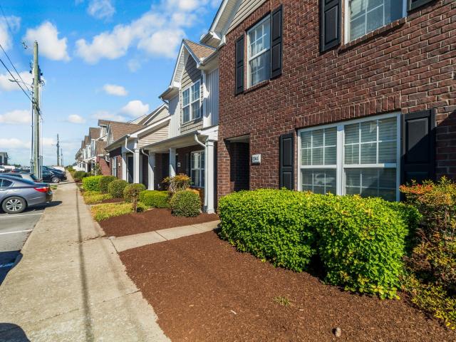 Townhouse for sale in La Vergne