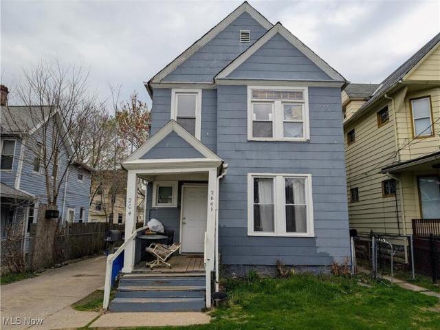 Duplex for sale in Cleveland