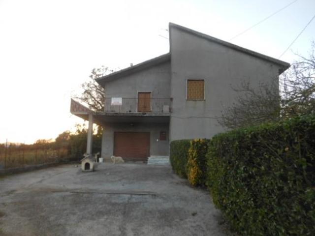 Villa Indipendente in vendita a Caianello, Campania